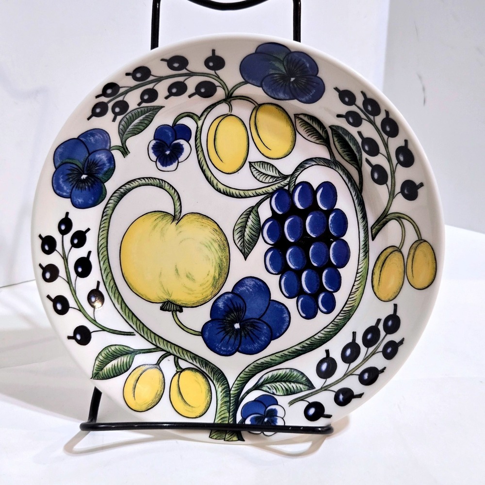 Arabia Finland Paratiisi Salad Plate 8.25" Pansies Blue Yellow Fruit Floral